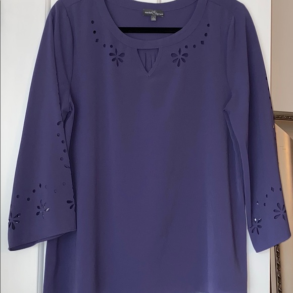 Market and Spruce Cutout Blouse - Picture 1 of 3